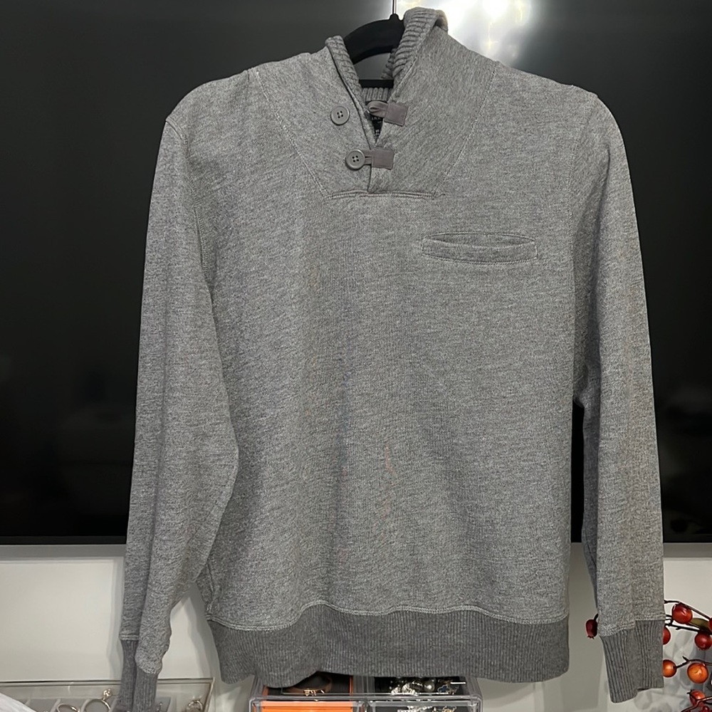 Collared men’s sweater